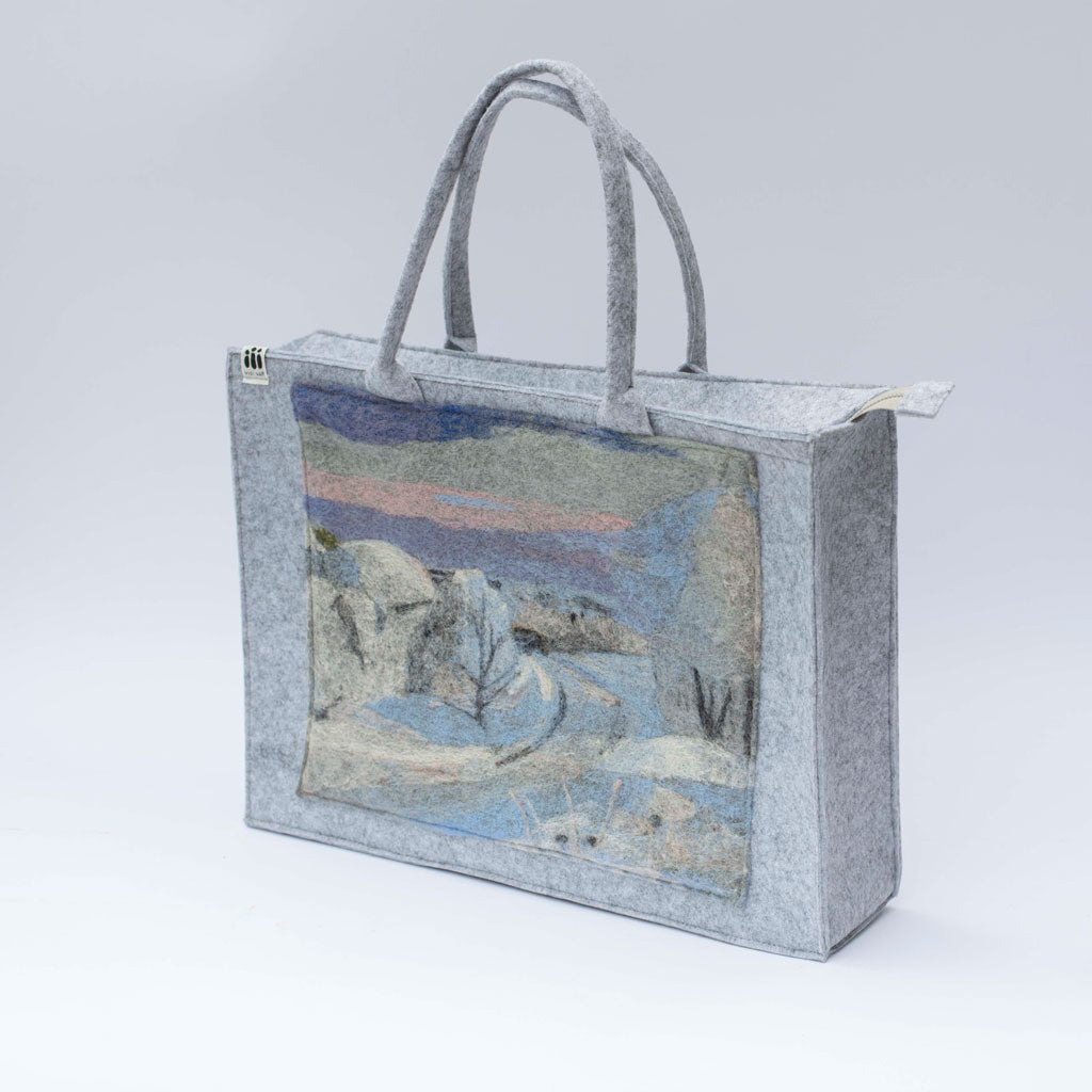 FELT BAG WITH DRAWING